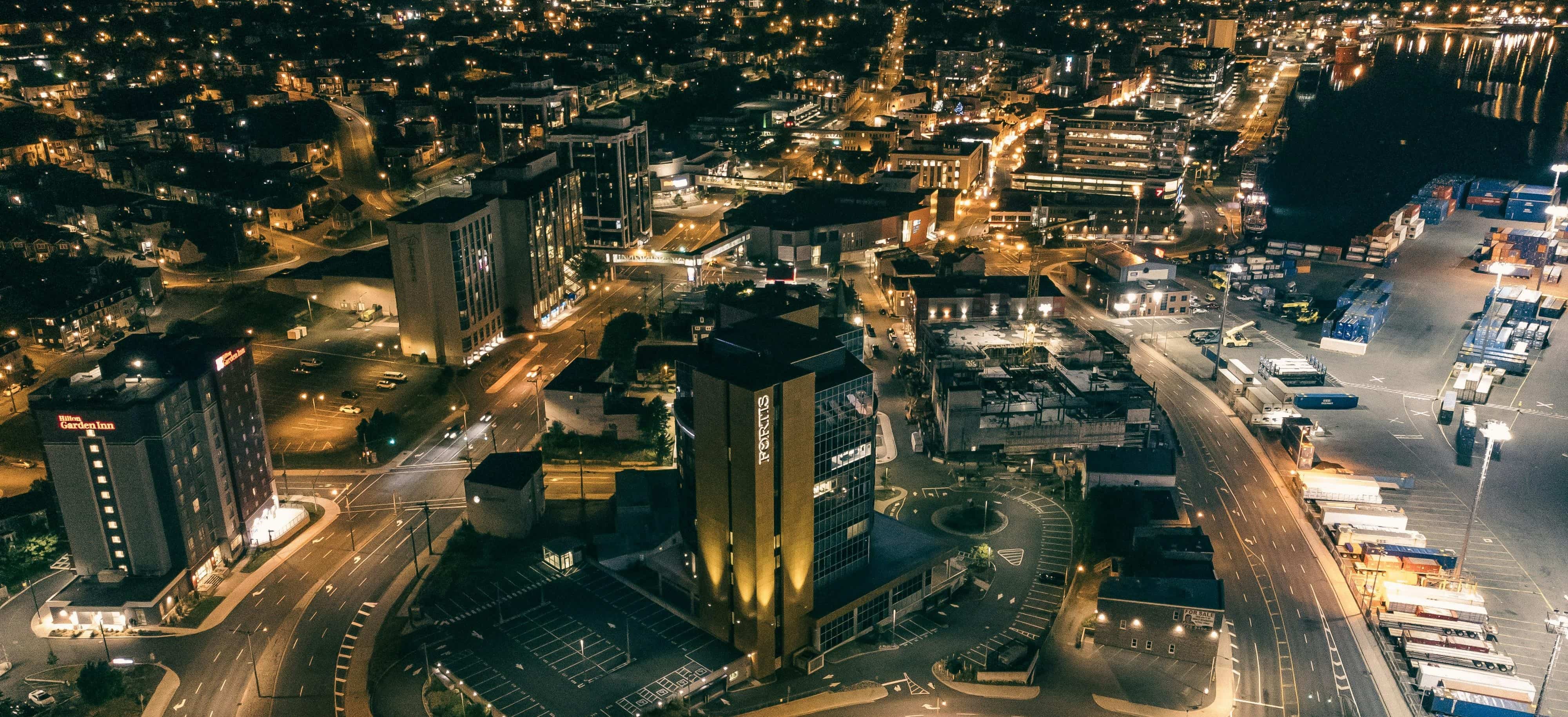 A cityscape of Oakland, California, located in Alameda County.